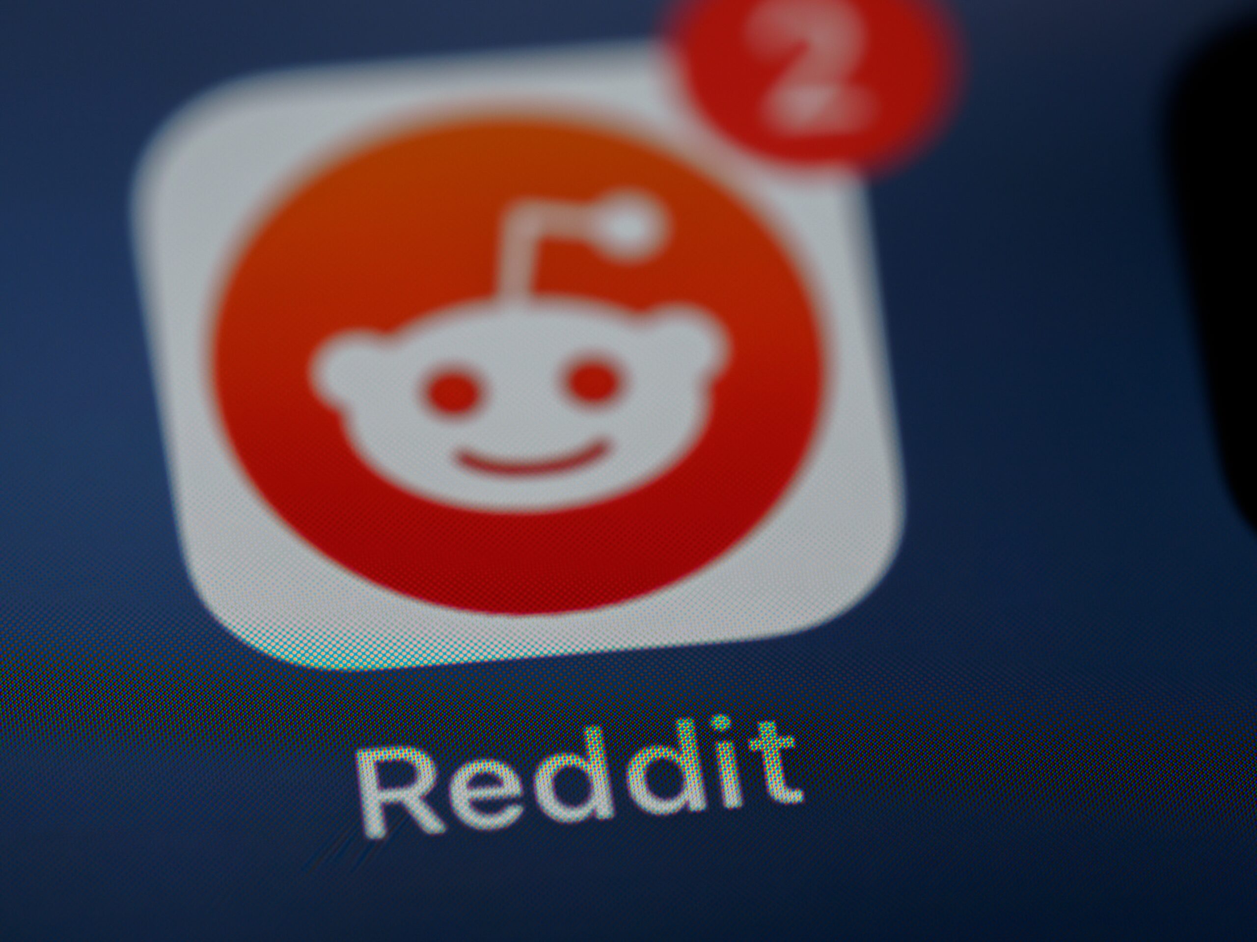 Why Reddit Is Losing It Over Samsung’s New Privacy Policy